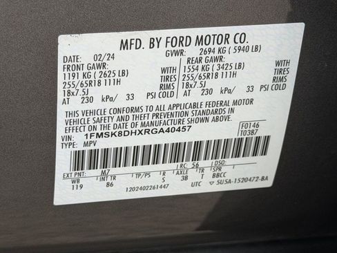 Used 2024 Ford Explorer XLT AWD/4WD image 32