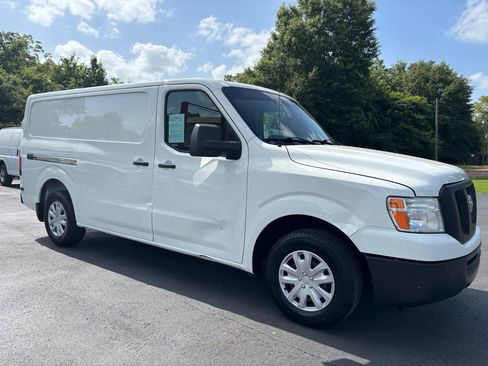 Used 2020 Nissan NV 2500 SV RWD image 4