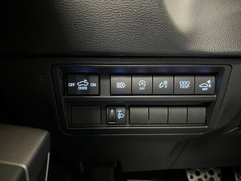 Used 2022 Toyota Tundra SR5 w/ TRD Off-Road Premium Package AWD/4WD image 31
