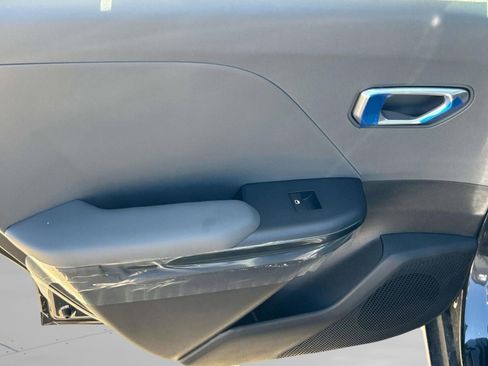 New 2025 Kia K4 LXS image 16