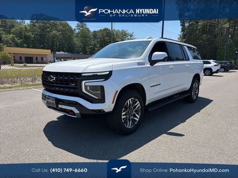 Used 2025 Chevrolet Suburban Z71 AWD/4WD image 1