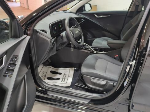 Certified 2023 Kia Niro LX FWD image 15