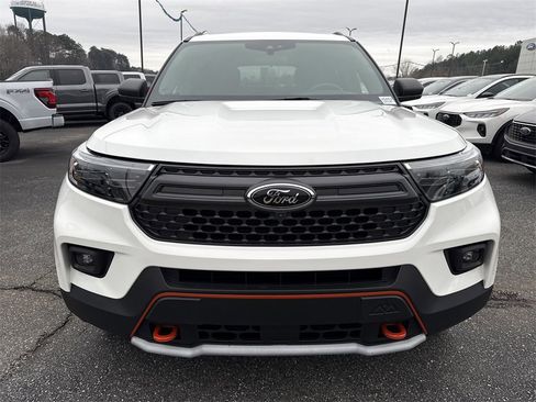 Used 2022 Ford Explorer Timberline image 2