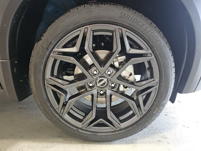 New 2026 Nissan Kicks SR w/ SR Premium Package AWD/4WD image 22