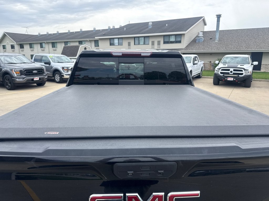 Used 2020 GMC Sierra 1500 Denali w/ Driver Alert Package II AWD/4WD image 13