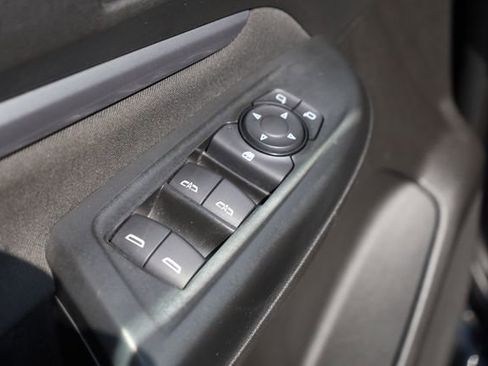 Used 2023 Chevrolet Bolt EUV LT FWD image 18