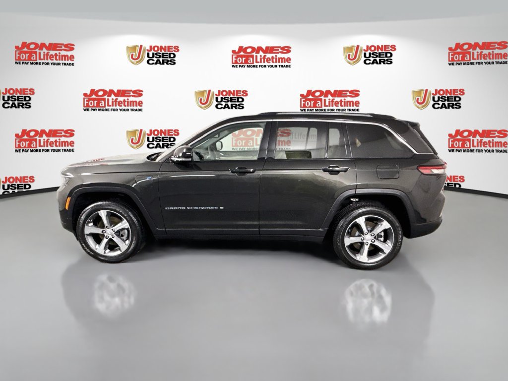 Used 2023 Jeep Grand Cherokee 4WD 4xe image 14
