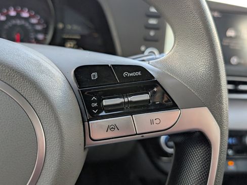 Used 2022 Hyundai Elantra SEL image 30