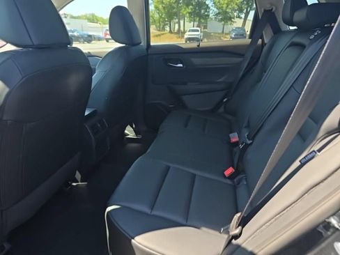 Certified 2023 Nissan Rogue SV w/ SV Premium B Package AWD/4WD image 13