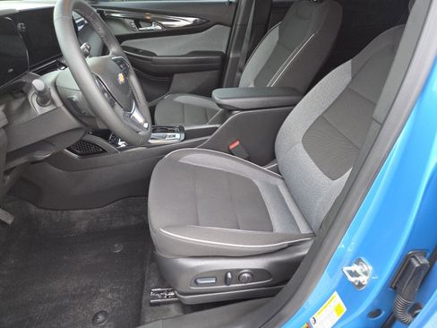 Used 2025 Chevrolet TrailBlazer LT w/ Convenience Package FWD image 23