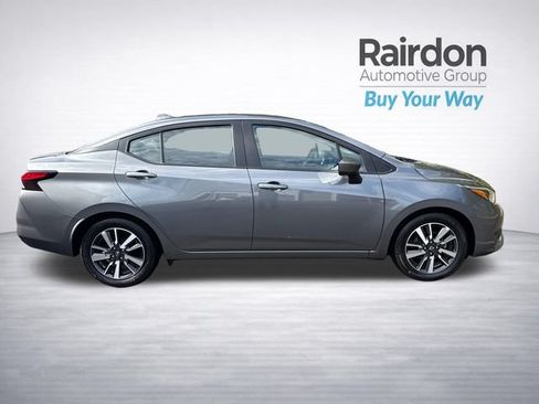 Used 2025 Nissan Versa SV FWD image 12