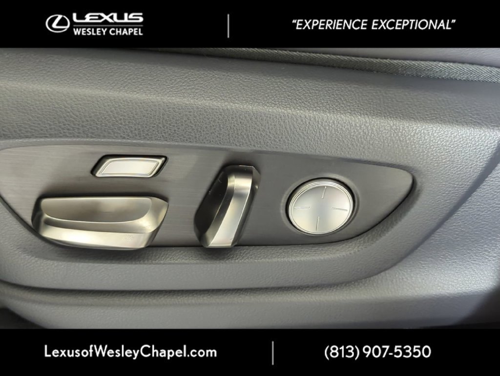 Used 2025 Lexus LX 700h Overtrail AWD/4WD image 19