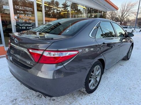 Used 2016 Toyota Camry SE image 7