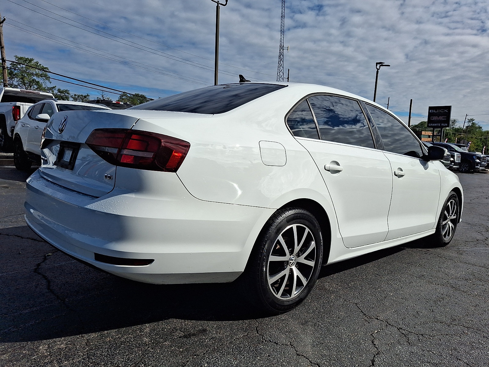 Used 2017 Volkswagen Jetta SE FWD image 6