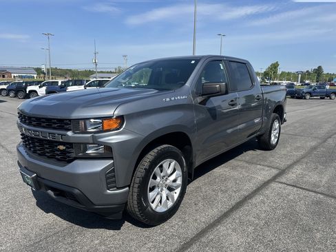 Certified 2019 Chevrolet Silverado 1500 Custom w/ Custom Convenience Package AWD/4WD image 3