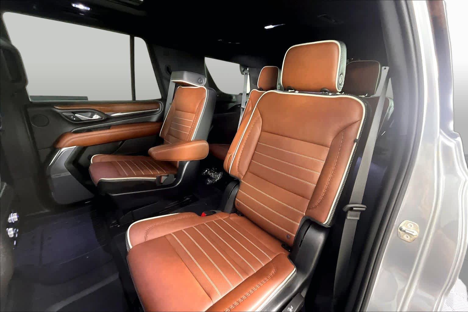 Used 2024 GMC Yukon Denali Ultimate AWD/4WD image 18