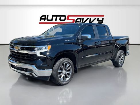 Used 2022 Chevrolet Silverado 1500 LT AWD/4WD image 3