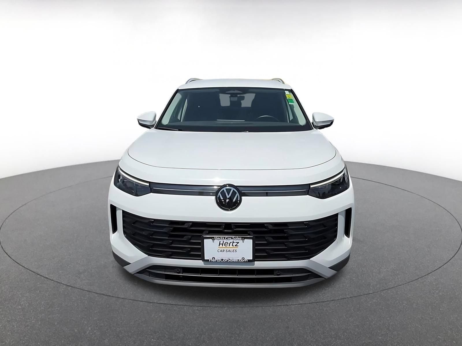 Used 2026 Volkswagen Tiguan SE FWD image 4