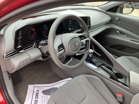 Used 2023 Hyundai Elantra SEL FWD image 14