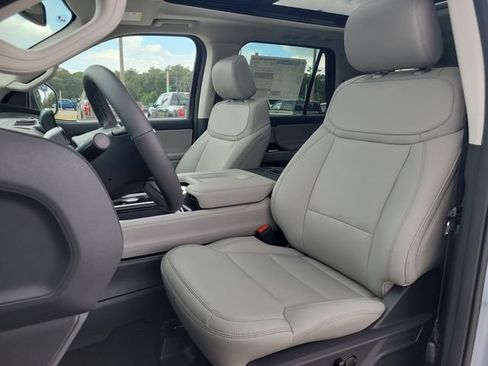 New 2026 Ford Expedition Active RWD image 23