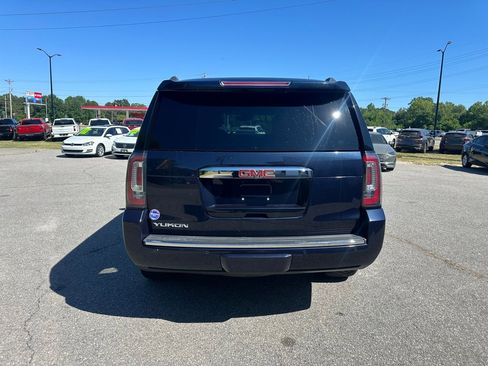 Used 2020 GMC Yukon Denali w/ Denali Ultimate Package AWD/4WD image 4