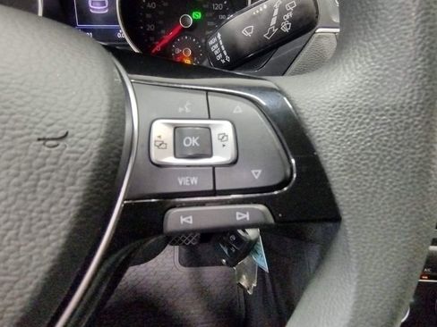 Used 2020 Volkswagen Tiguan S image 27