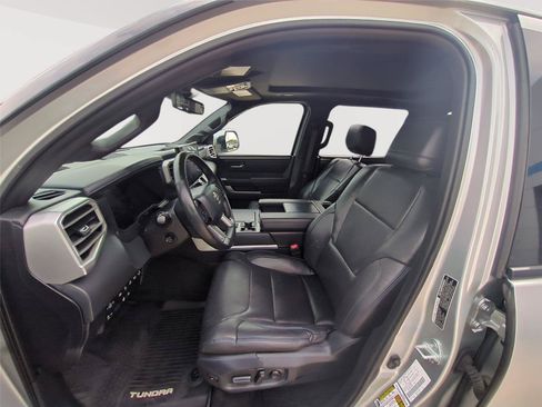 Used 2022 Toyota Tundra Platinum w/ Advanced Package AWD/4WD image 3