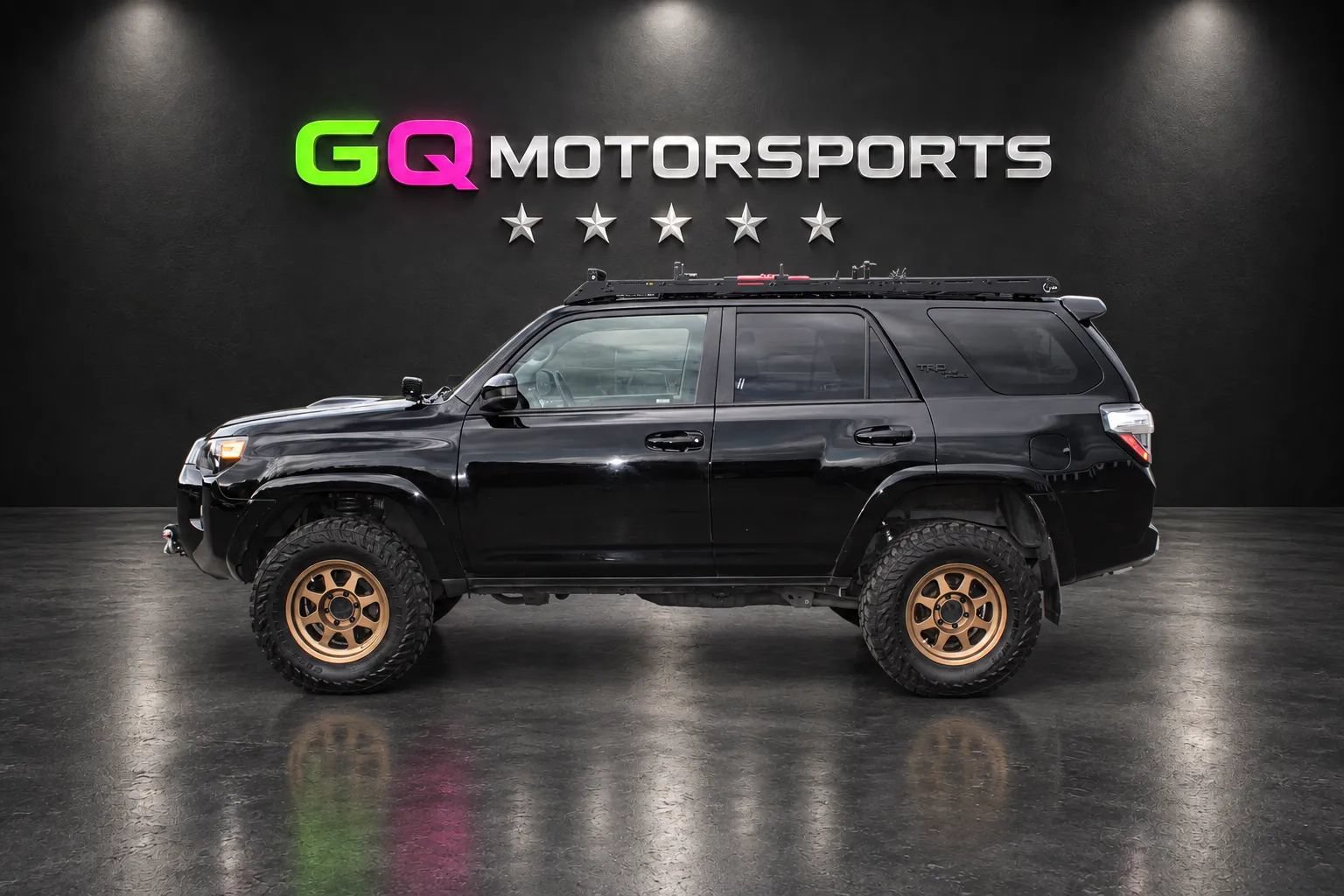 Used 2017 Toyota 4Runner TRD Off-Road AWD/4WD image 4