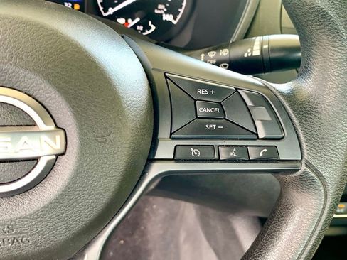 Used 2023 Nissan Altima 2.5 S FWD image 32