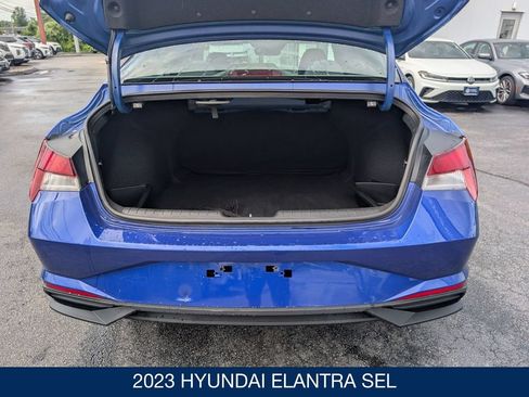 Used 2023 Hyundai Elantra SEL w/ Preferred Accessory Package FWD image 27