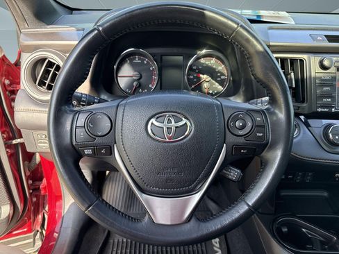 Used 2018 Toyota RAV4 SE w/ Power Extra Value Package FWD image 4