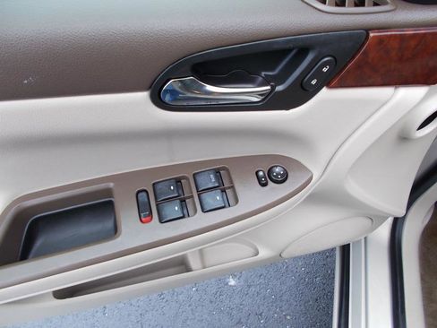 Used 2008 Chevrolet Impala LT image 27