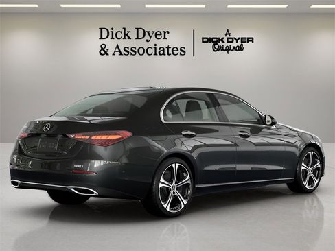 Used 2025 Mercedes-Benz C 300 Sedan image 10