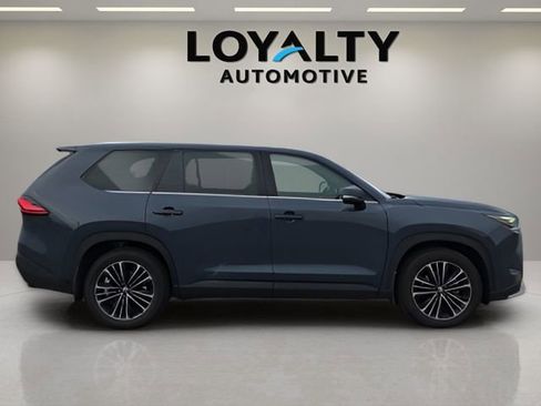 Used 2024 Toyota Grand Highlander AWD Hybrid image 6