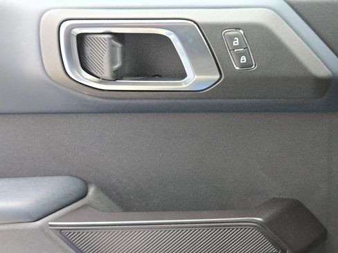 Used 2024 Ford Bronco Outer Banks image 21