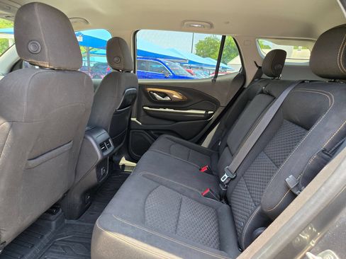 Used 2019 GMC Terrain SLE w/ Driver Convenience Package FWD image 14