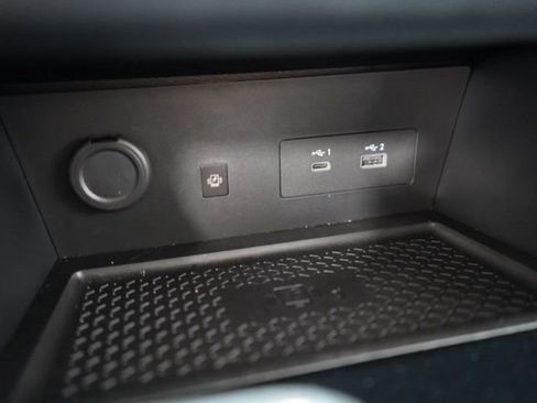 Used 2024 Nissan Pathfinder SL image 28