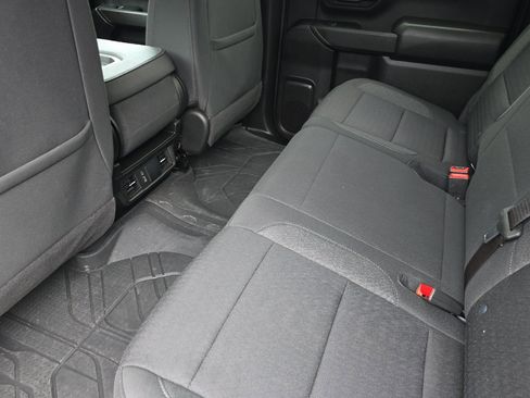 Used 2024 Chevrolet Silverado 2500 Custom w/ Custom Convenience Package image 12