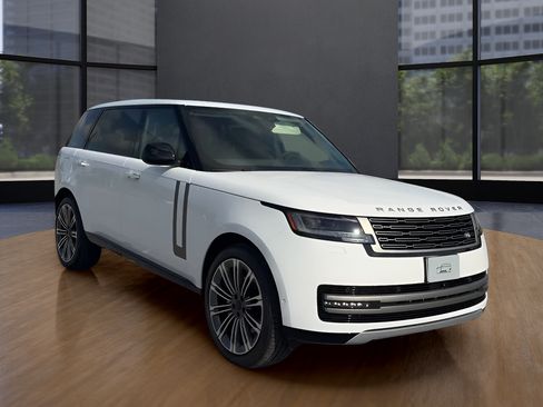 New 2026 Land Rover Range Rover Long Wheelbase SE AWD/4WD image 3