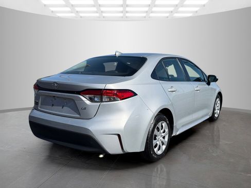 Used 2024 Toyota Corolla LE image 7