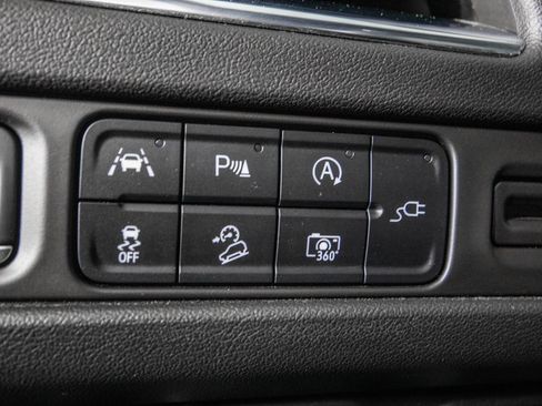 Used 2022 Chevrolet Tahoe Z71 w/ Z71 Off-Road Package image 30