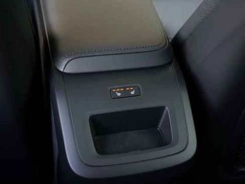 New 2026 Volvo V60 B5 Cross Country Plus w/ Climate Package image 23