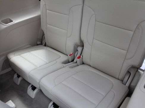 Used 2022 GMC Acadia Denali w/ Denali Ultimate Package AWD/4WD image 24