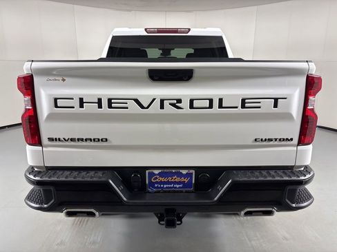 Used 2024 Chevrolet Silverado 1500 Custom Trail Boss w/ LPO, Dark Essentials Package image 7