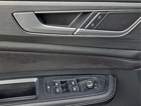 Used 2024 Volkswagen Atlas Cross Sport SE image 13