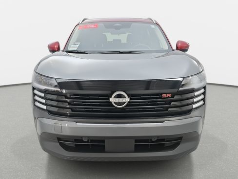 Certified 2025 Nissan Kicks SR image 2