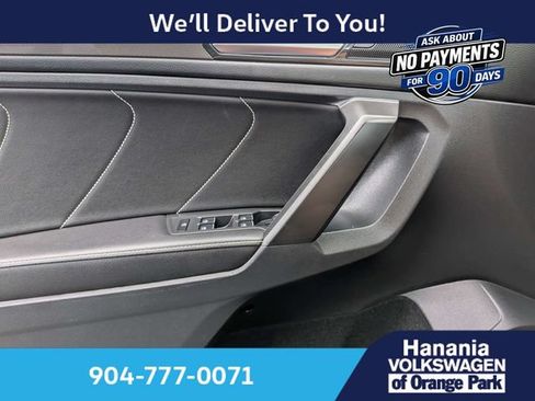 Certified 2023 Volkswagen Tiguan SE R-Line FWD image 23