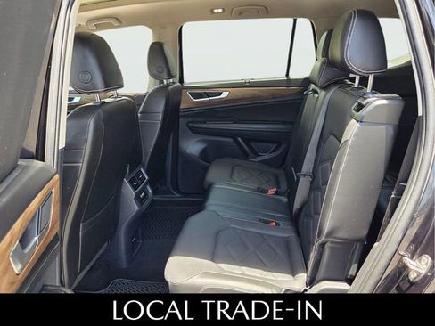 Used 2024 Volkswagen Atlas SE w/ Panoramic Sunroof Package FWD image 7