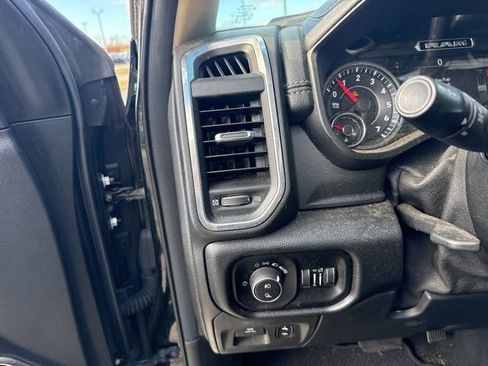 Used 2019 RAM 1500 Laramie image 15
