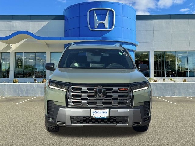 New 2026 Honda Pilot TrailSport image 2